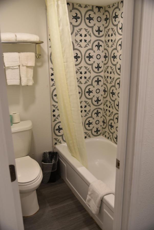 Town Place Studio Apartment Snyder Exterior photo