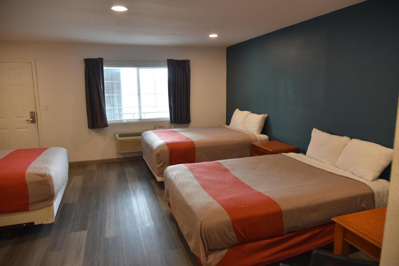 Town Place Studio Apartment Snyder Exterior photo