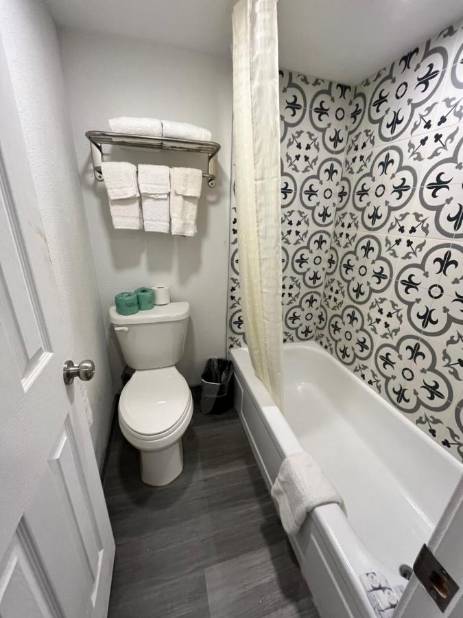 Town Place Studio Apartment Snyder Exterior photo
