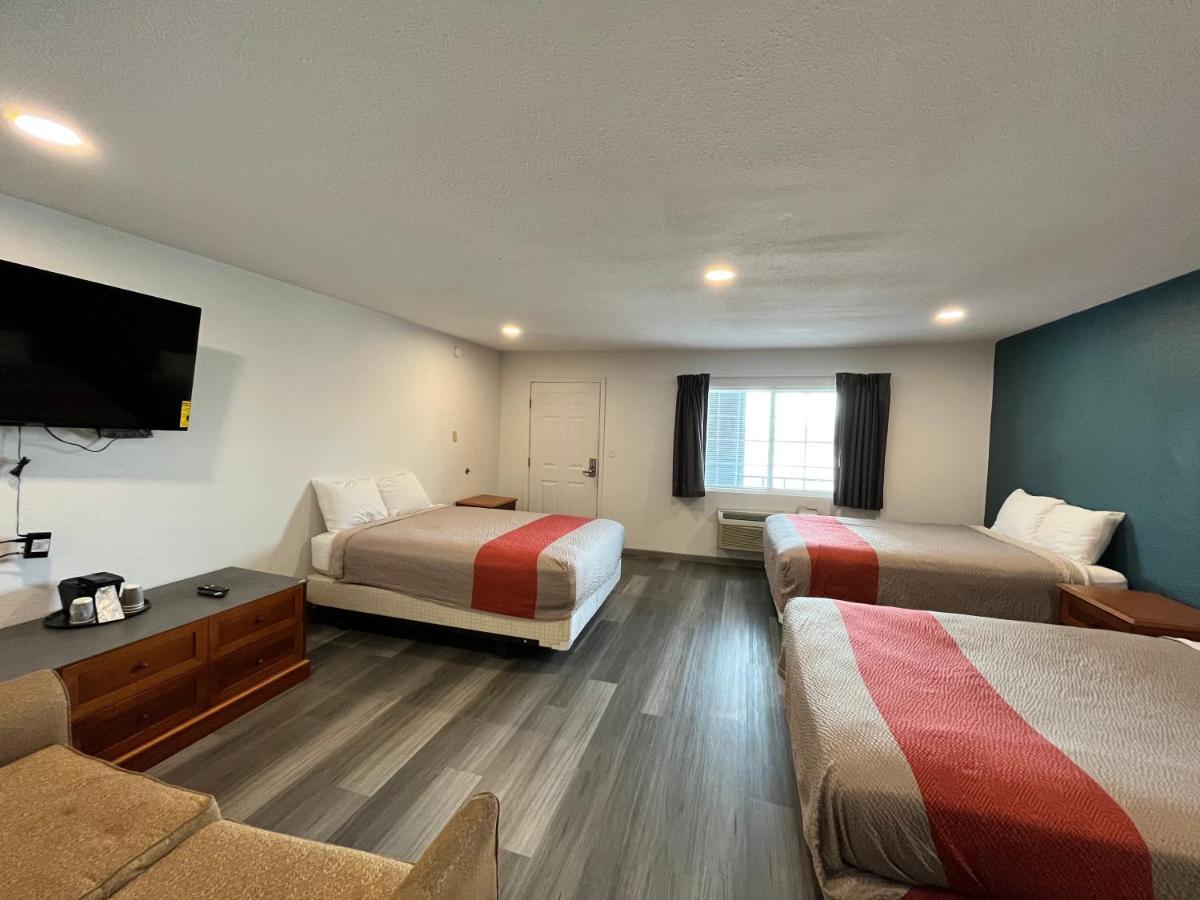 Town Place Studio Apartment Snyder Exterior photo