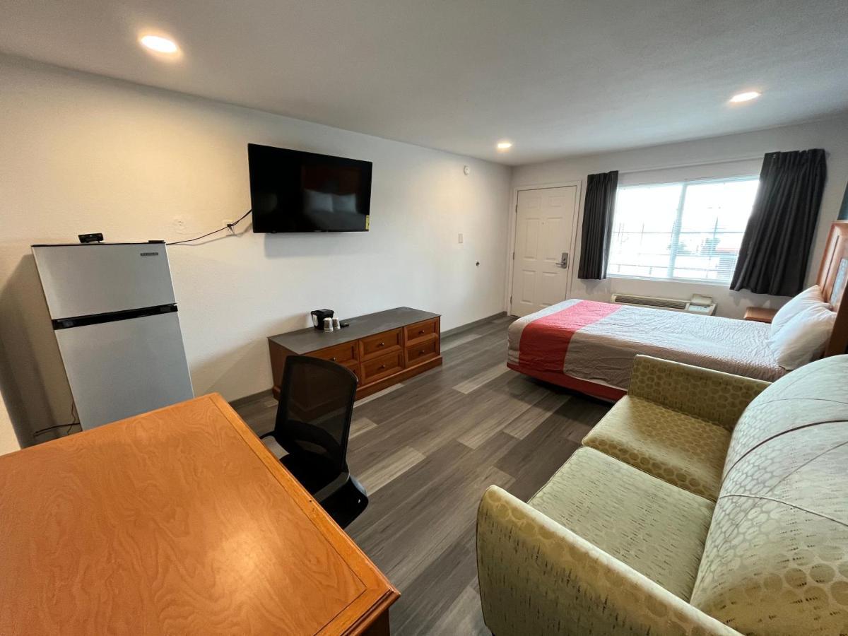 Town Place Studio Apartment Snyder Exterior photo