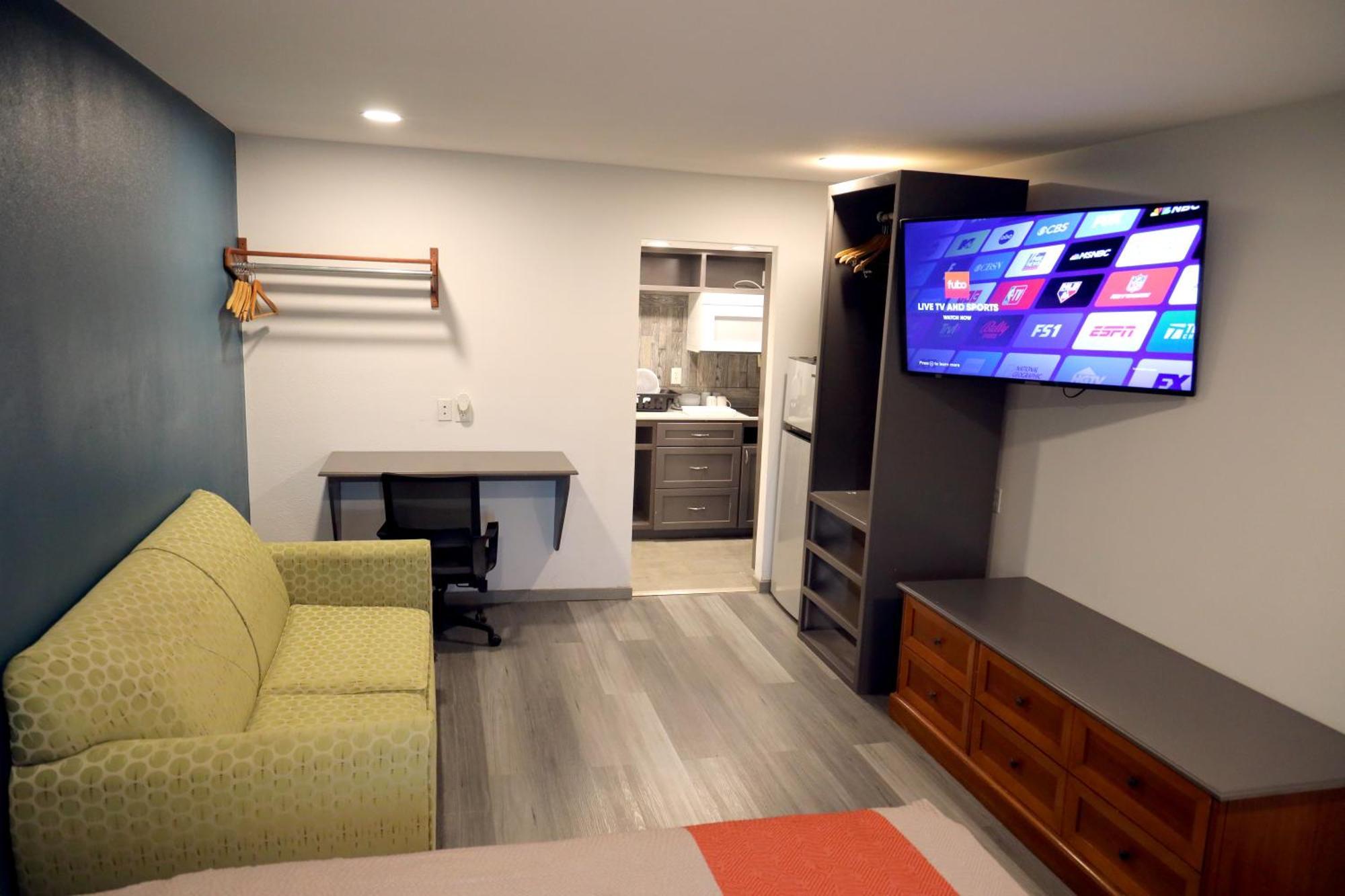 Town Place Studio Apartment Snyder Exterior photo