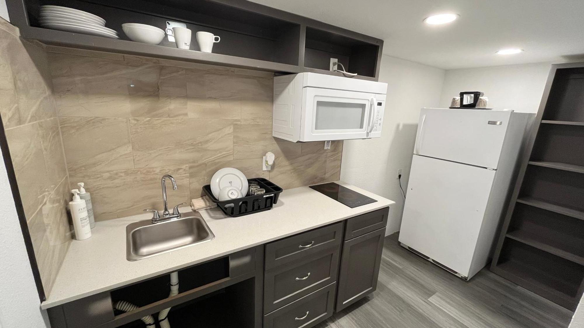 Town Place Studio Apartment Snyder Exterior photo