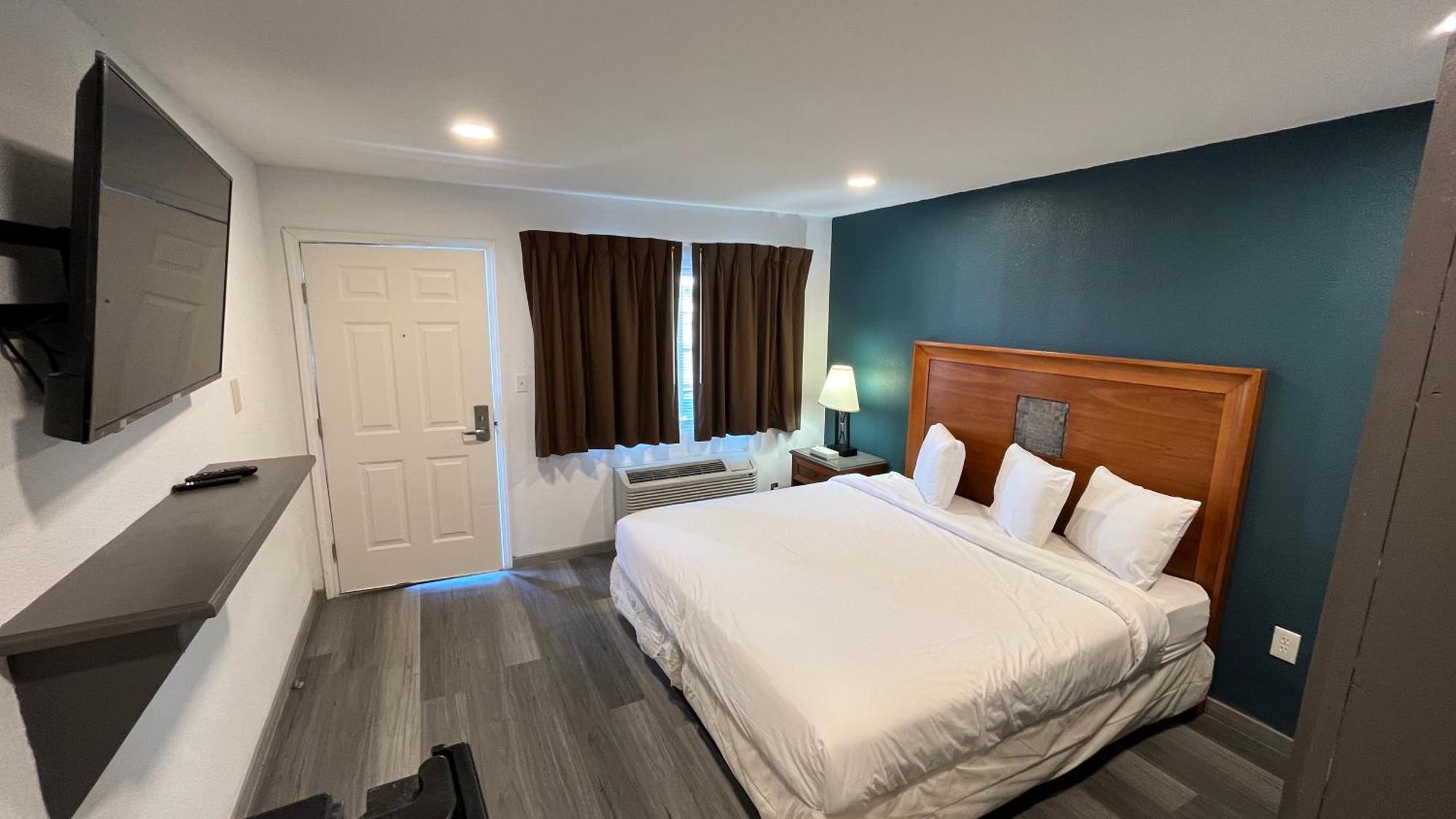 Town Place Studio Apartment Snyder Exterior photo